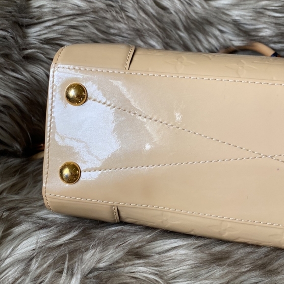 ❗️SOLD❗️🎉HPLouis Vuitton Monogram Vernis Santa Monica in Dune (Beige) - Picture 8 of 16
